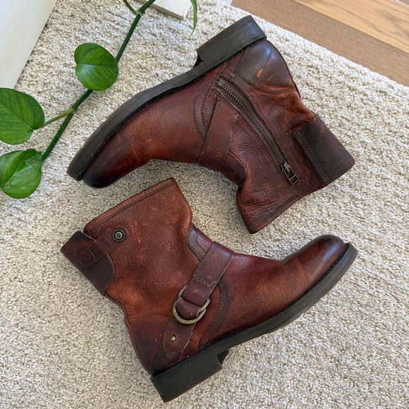 OLUKAI NAHUKU Women 6 Leather Motorcycle SHORT Boots MOTO DISTRESSED COGNAC